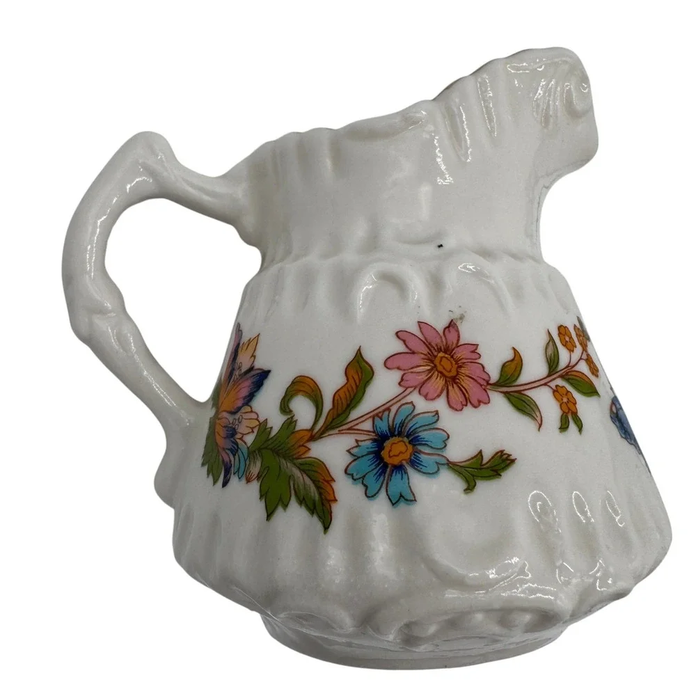 Aynsley Cottage Garden Mini Creamer Fine Bone China Floral Butterfly Gold Trim